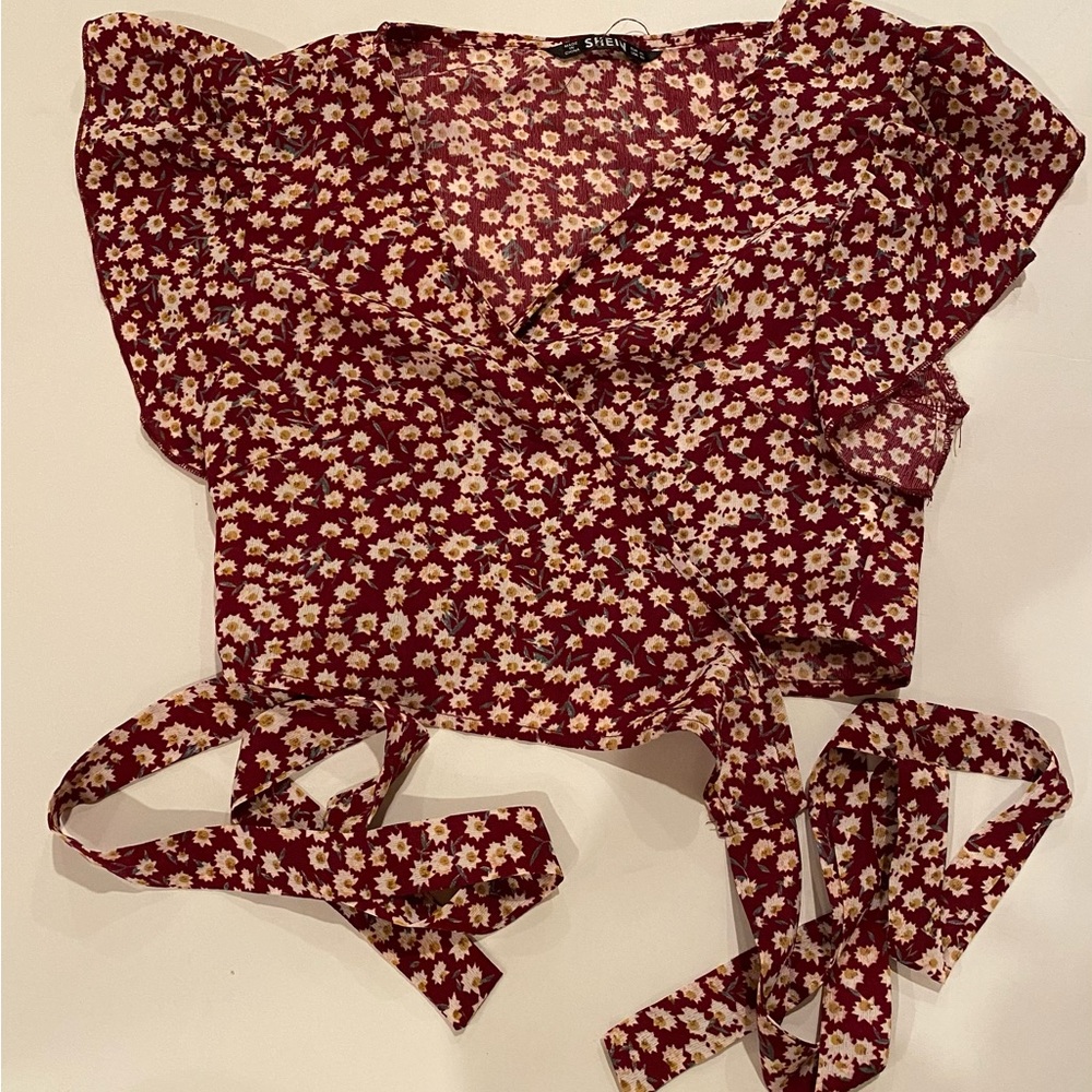 Floral wrap top